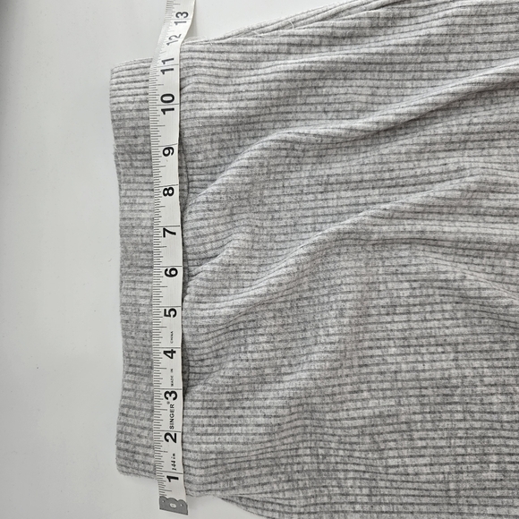 Meshki long grey knit ribbed pencil skirt xsmall - Picture 5 of 6